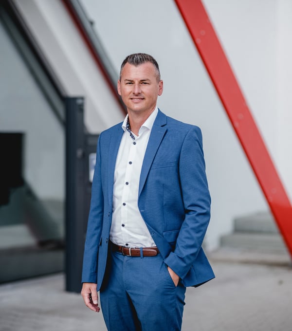 Mr. Matthias Metzger